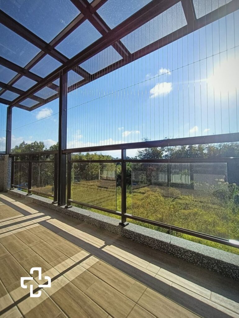 新竹隱形鐵窗陽台採光罩隱形鐵窗